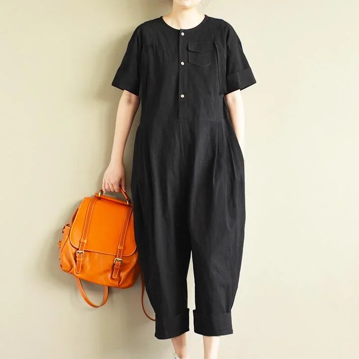 black stylish short sleeve tops and casual crop jumpsuit pants