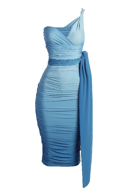 blue-ombre-edge-of-romance-midi-dress