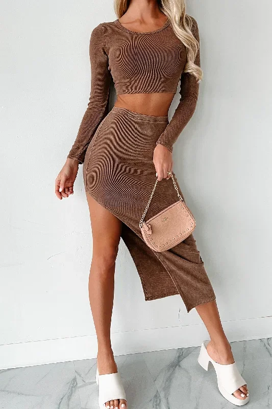 Easy To Admire Ribbed Crop Top & Midi Skirt Set (Espresso)