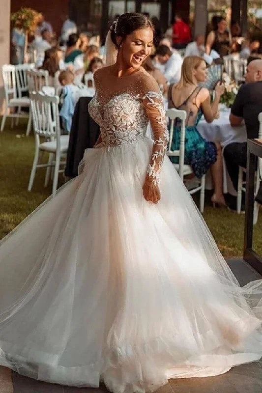 gorgeous-long-sleeves-white-wedding-dress-with-appliques