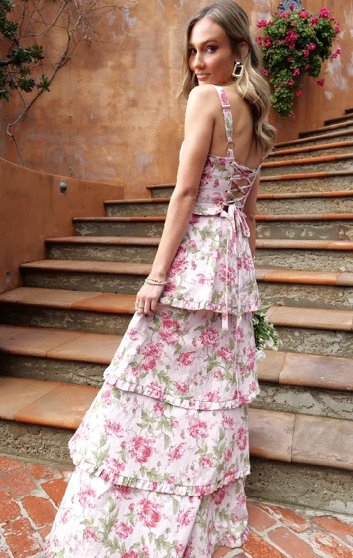 lady-corset-dress-garden-romantic