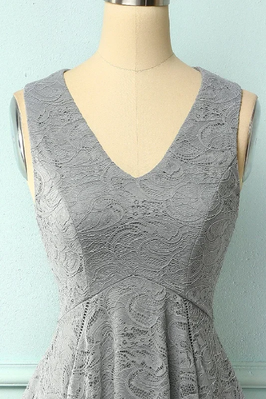 robe-dentelle-asymetrique-gris-col-en-v