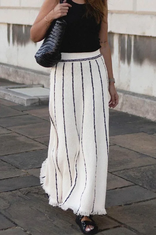 striped-fringe-hem-knit-skirt