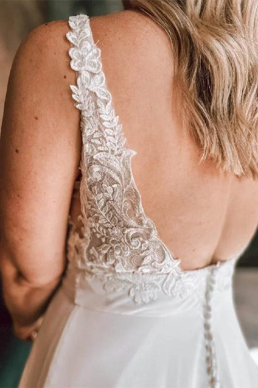 white-floral-lace-open-back-long-bridal-gown