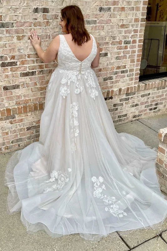 white-floral-lace-plunge-neck-a-line-bridal-gown