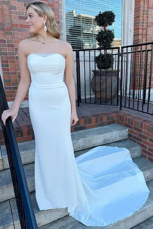 white-strapless-mermaid-long-wedding-dress